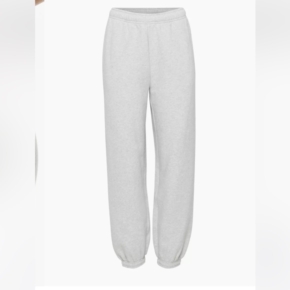 Aritzia TNA cozy fleece boyfriend joggers in grey - Picture 4 of 12
